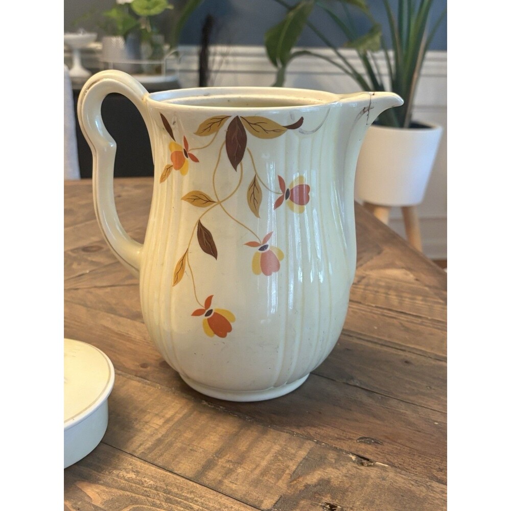 Vintage Hall China coffee pot in the "Autumn Leaf" pattern - Picture 2 of 6